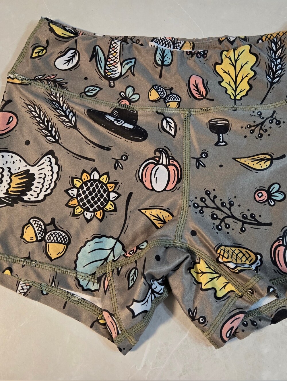 WodBottom Small Women's Gray Fall Print Active Shorts